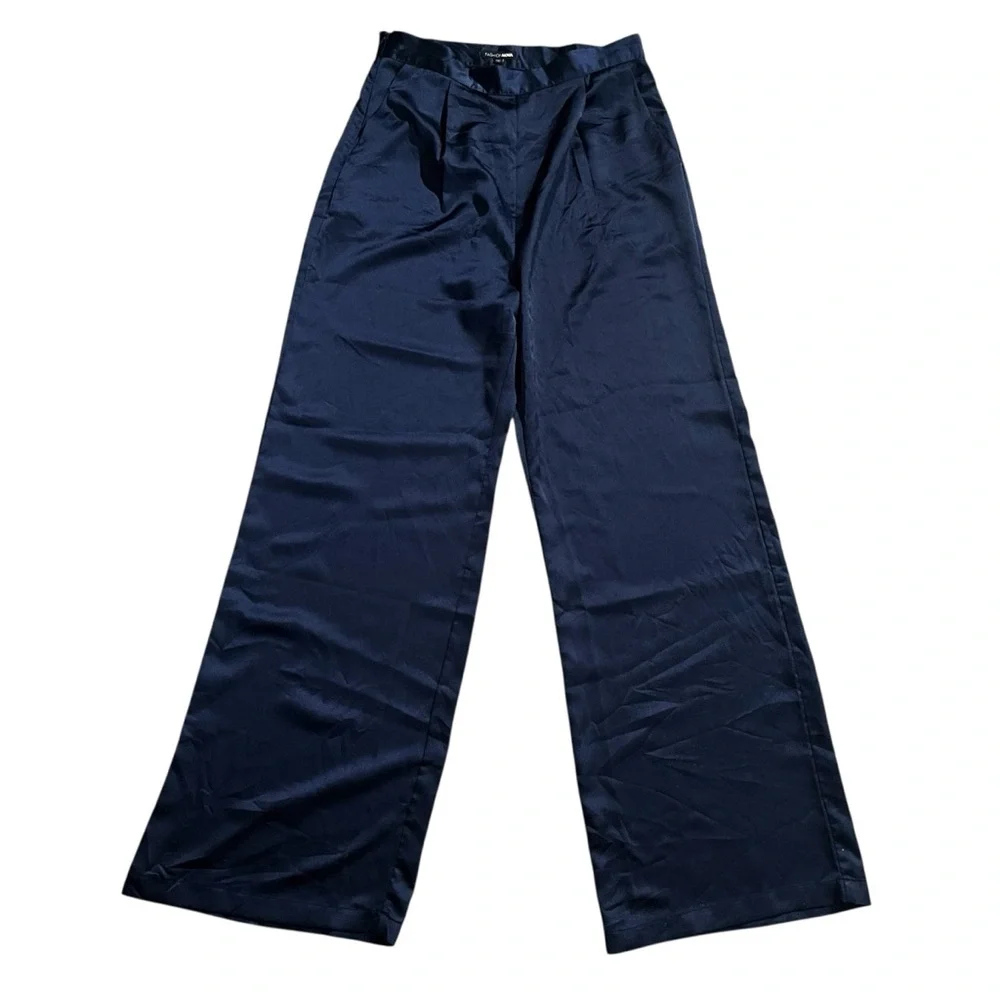 Fashion Nova - Satin Wide Leg High-Rise Pants in Navy Size Medium